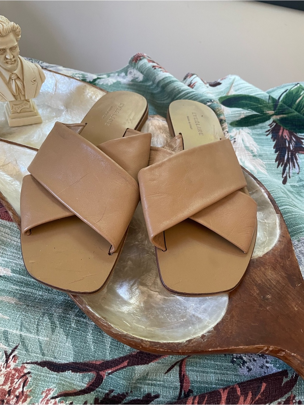 Everlane Day Crossover Sandal in Taupe